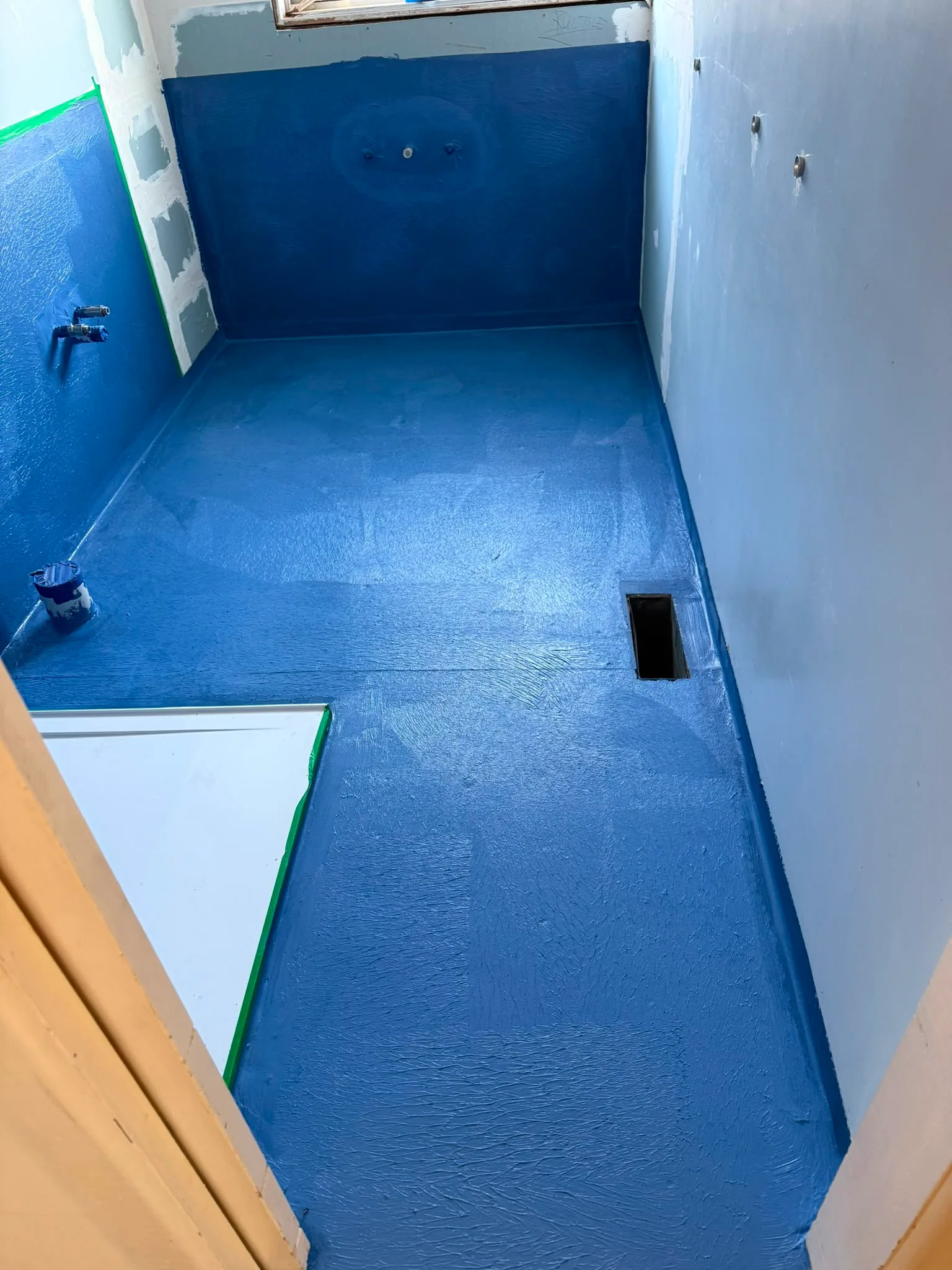 Waterproofing membrane — floor and walls